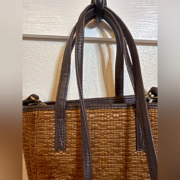 Vintage Apostrophe Brown Woven Crossbody Bag with Black Straps in meant conditio - Picture 4 of 7